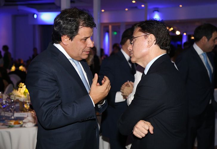 El presidente de la Fundación INECO, Facundo Manes, junto al CEO de Editorial PERFIL, Jorge Fontevecchia.