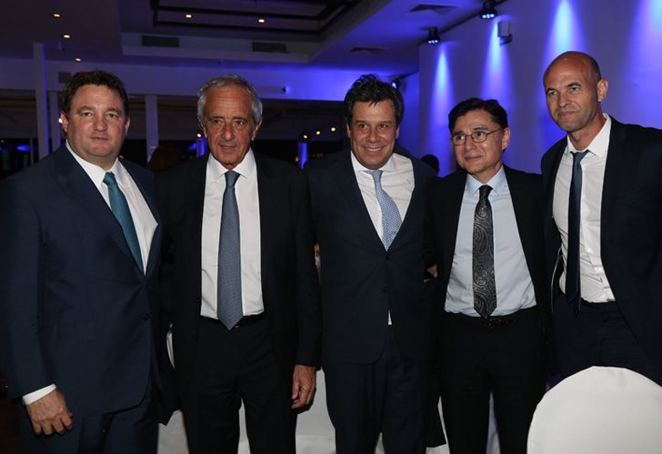 Alejandro Macfarlane, Rodolfo D'Onofrio, Facundo Manes, Jorge Fontevecchia y el ministro de Transporte, Guillermo Dietrich.