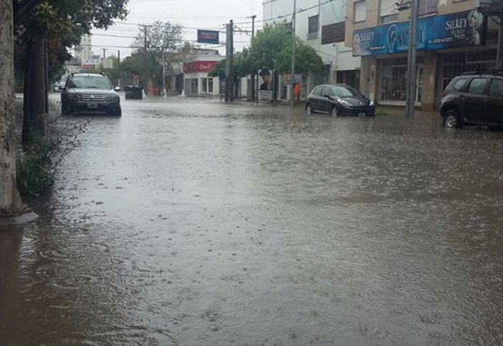 Grave inundación en Neuquén.