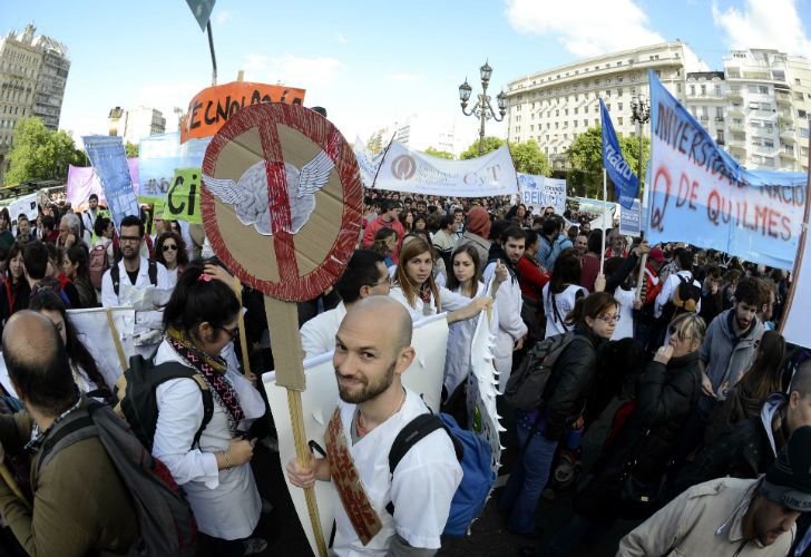 Los científicos se manifestaron contra el recorte presupuestario. 