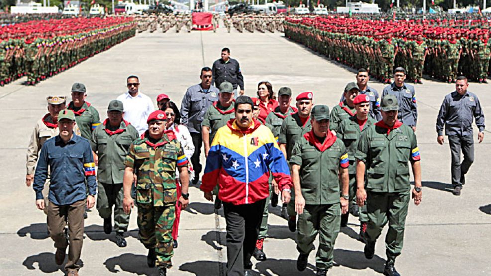 1029_maduro_militares_ap_afp_g