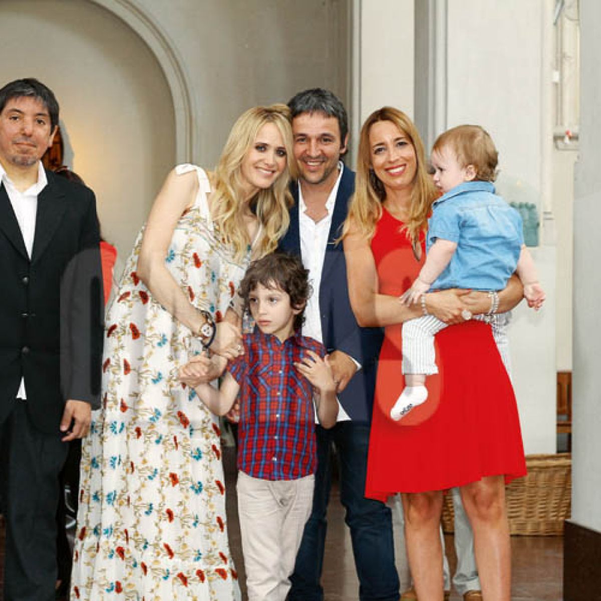 Caras Julieta Prandi Bautizo A Rocco Su Segundo Hijo