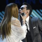 jennifer-lopez-y-marc-anthony-beso