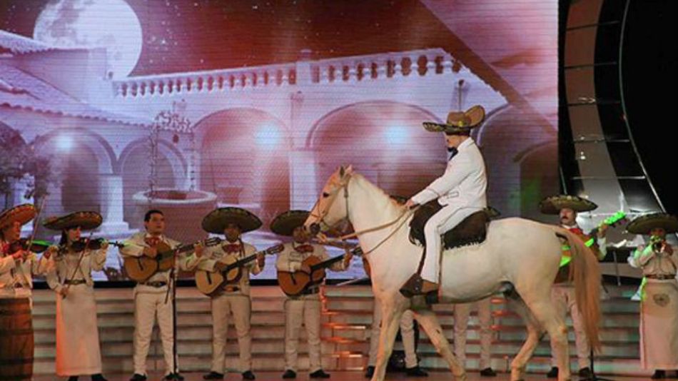 ricardo-fort-caballo-blanco-showmatch