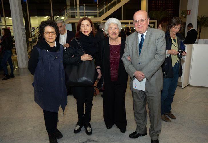 Victoria Verlichak, Nora Iniesta, Sara Facio y Mario Morando, presidente de la Fundación Banco Ciudad.