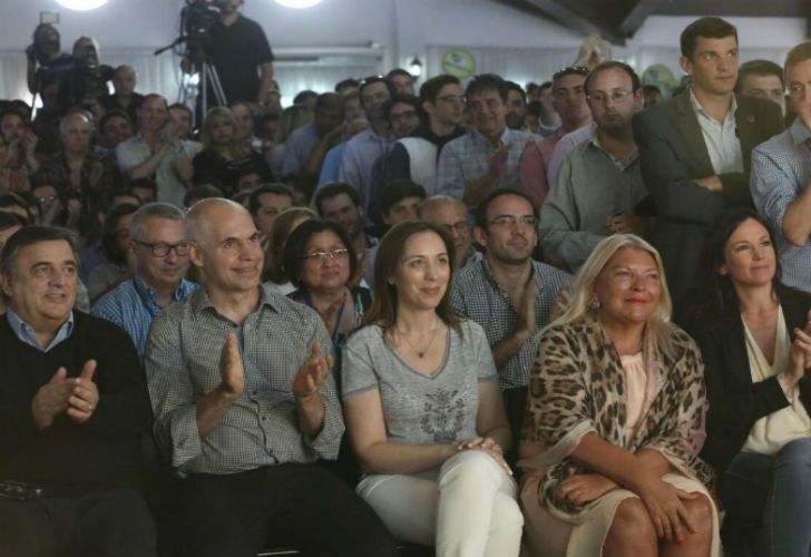 Entre los dirigentes se encontraban Federico Pinedo, Patricia Bullrich, José Corral, Mario Negri, María Eugenia Vidal, Carolina Stanley, Federico Salvai, Adrián Pérez, entre otros.