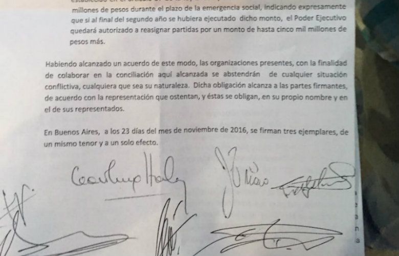 El acuerdo incluye un refuerzo de 30 mil millones de pesos destinado a las políticas sociales. 