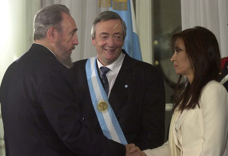 Fidel Castro en la asunción de Néstor Kirchner como presidente en 2003.