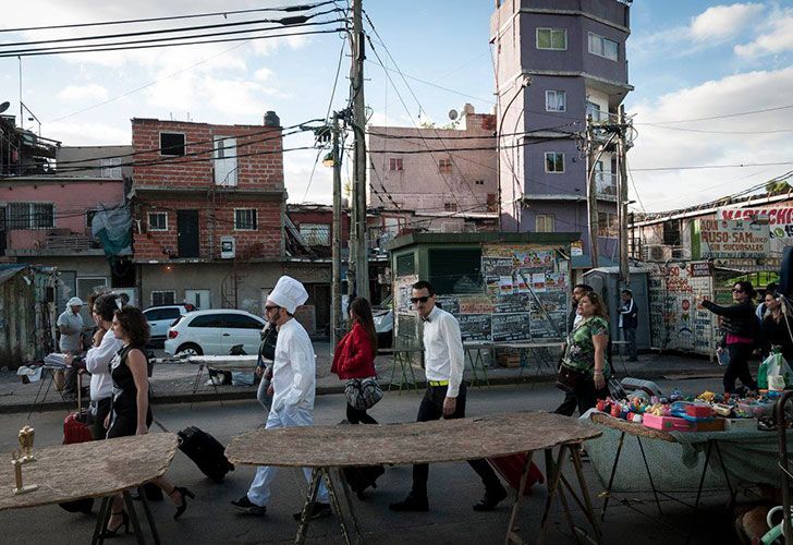 Preparativos y ensayo de Ópera Periférica en el Barrio 31