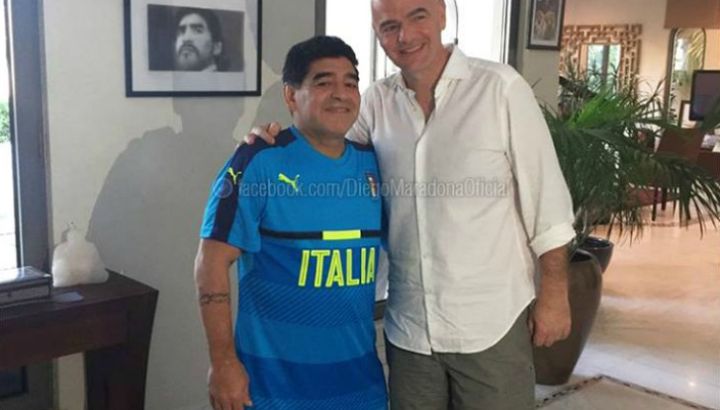 1228-maradona-infantino-g