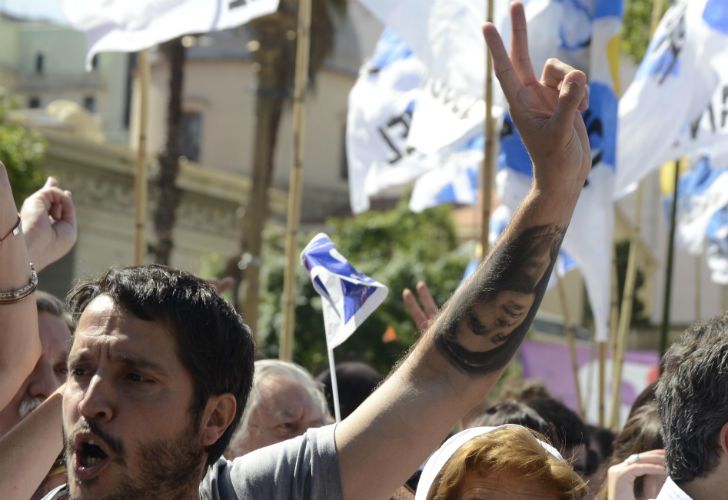 La Marcha de la Resistencia en Plaza de Mayo, liderada por Hebe de Bonafini, titular de Madres de Plaza de Mayo.