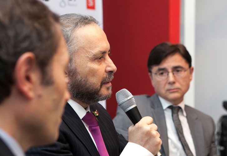 De izq. a der.: Gustavo Béliz, director del Instituto para la Integración de América Latina y el Caribe (INTAL); Fernando Castro Trenti, embajador de México en Argentina, y Jorge Fontevecchia, presidente y CEO de Perfil Network.