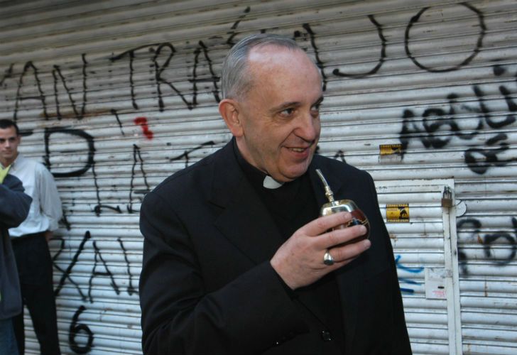 El mate, un compañero que sigue acompañándolo en la Ciudad del Vaticano.