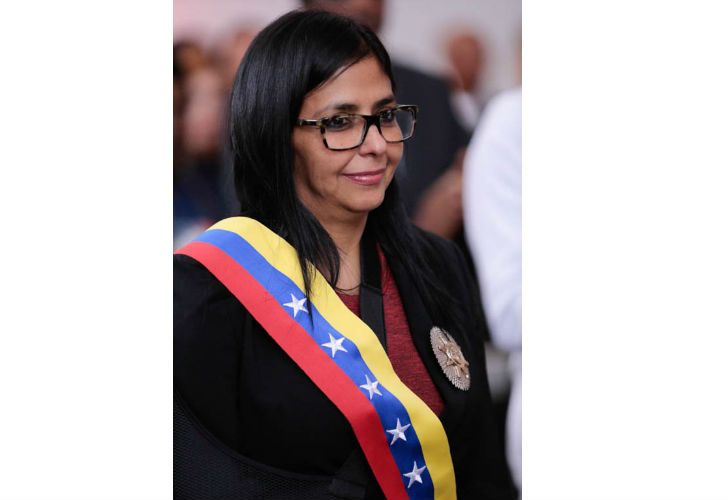 El presidente de Venezuela Nicolás Maduro y su canciller, Delcy Rodríguez.