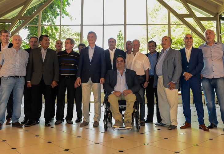 El presidente Mauricio Macri brindó hoy, en la Residencia de Olivos, con un grupo de líderes sindicales con motivo de las Fiestas de Fin de Año