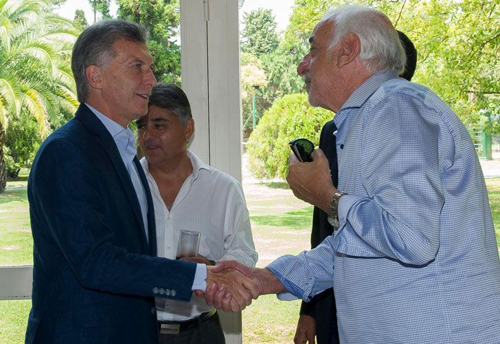 El presidente Mauricio Macri brindó hoy, en la Residencia de Olivos, con un grupo de líderes sindicales con motivo de las Fiestas de Fin de Año