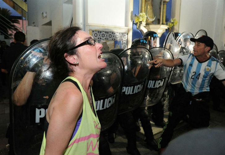 Vecinos de Flores irrumpieron en una comisaría. 