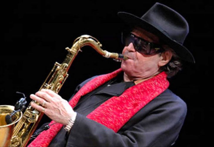 Leandro "Gato" Barbieri. Nacido el 28 de noviembre de 1932 en Rosario y fallecido el 2 de abril de 2016 en Nueva York. Saxofonista de jazz argentino. 