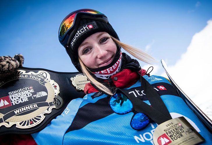 Estelle Balet.  Nacida el 19 de diciembre de 1994 en Sion, Suiza, y fallecida el 19 de abril de 2016 en Los Alpes. Campeona del mundo de snowboard extremo (Freeride World Tour).