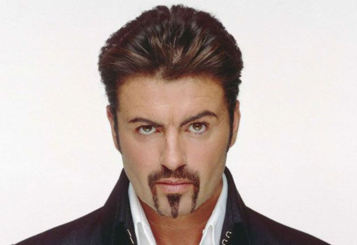 George Michael, de nombre real Georgios Kyriacos Panayiotou. Nacido el 25 de junio de 1963 en Londres y fallecido el 25 de diciembre de 2016 en Goring-on-Thames, Reino Unido. Cantante, compositor y productor británico de música pop. Era conocido además por su polémica imagen pública.