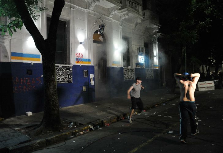 Incidentes en la comisaría 38 de Flores, tras la muerte de Brian.