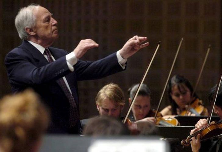 Pierre Boulez. Nacido el 26 de marzo de 1925 en Montbrison, Francia, y fallecido el 5 de enero de 2016 en Baden-Baden, Alemania. Compositor, pedagogo y director de orquesta francés.