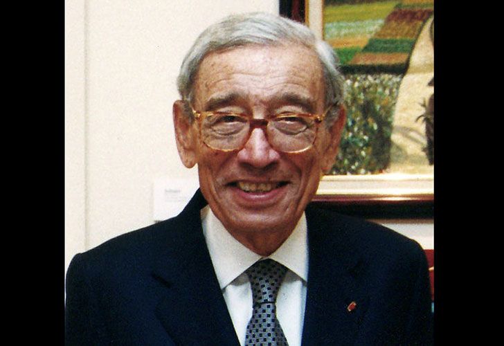 Boutros Boutros-Ghali. Nacido el 14 de noviembre de 1922 en El Cairo, Egipto, y fallecido el 16 de febrero de 2016, ibídem. Diplomático egipcio que ocupó el cargo de Secretario General de las Naciones Unidas entre enero de 1992 y diciembre de 1996. 