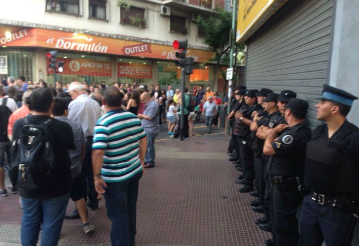 Nueva manifestación por seguridad en Flores. 