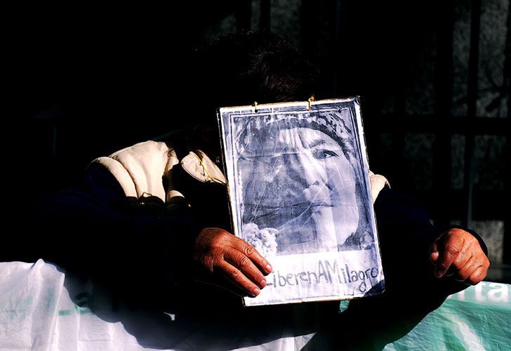 Acampe en Pza. de Mayo de los militantes de la Tupac Amaru reclaman la liberación de su líder Milaro Sala. 