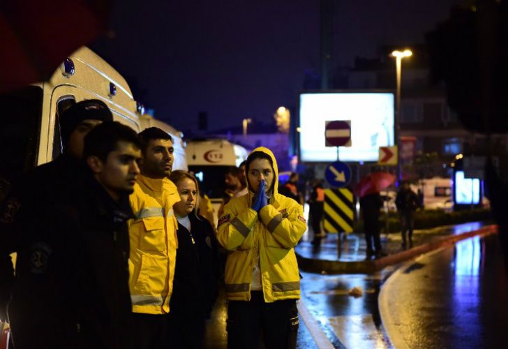 Atentado en discoteca de Estambul: 39 muertos.