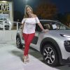 5-soledad-en-el-el-stand-de-citroen