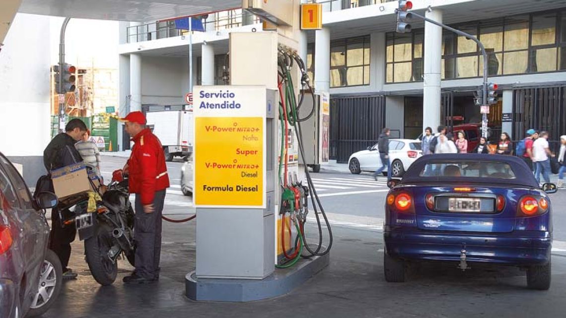 las-competidoras-de-ypf-pelean-el-mercado-de-naftas-desde-el-precio