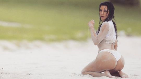 Kim Kardashian, exponente de las colas XXL