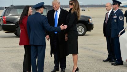 Trump y Melania ya en tierra