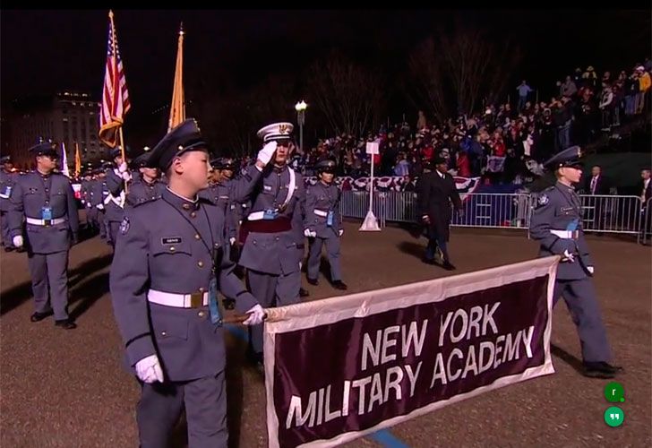 Desfile militar frente a la Casa Blanca