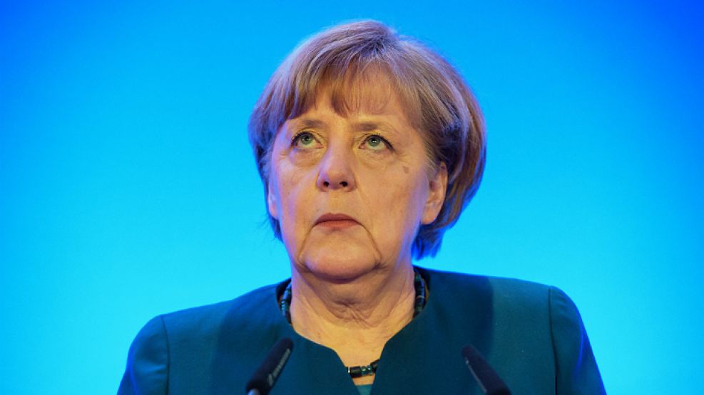 Angela Merkel muestra distancia desde el minuto cero.