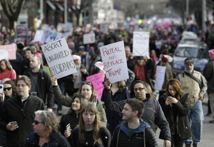 Miles de mujeres marcharon en diferentes ciudades en repudio de Donald Trump.