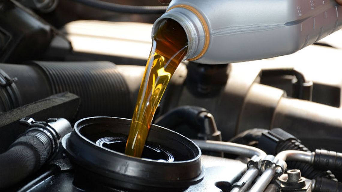 ¿Cada cuánto tiempo debo cambiar el aceite de mi auto?