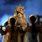 Beyonce-Grammys 59 (4)