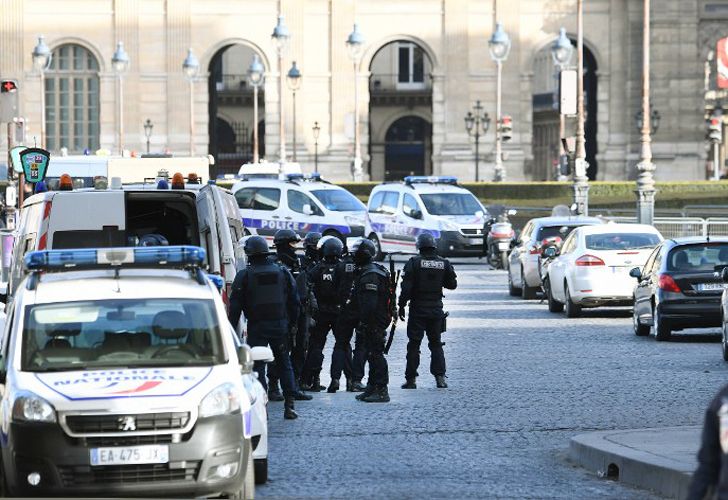 Ataque al Louvre