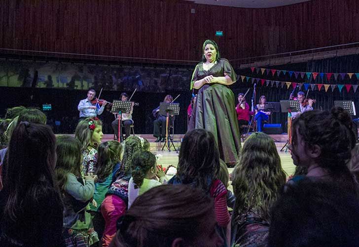 Soledad de la Rosa ofrecerá un concierto de cámara junto a Claudio Santoro en el CCK