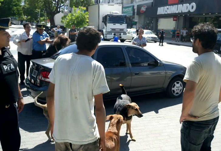 El exjefe del Ejército, César Milani, es trasladado a la cárcel por la causa de desapariciones de personas. 