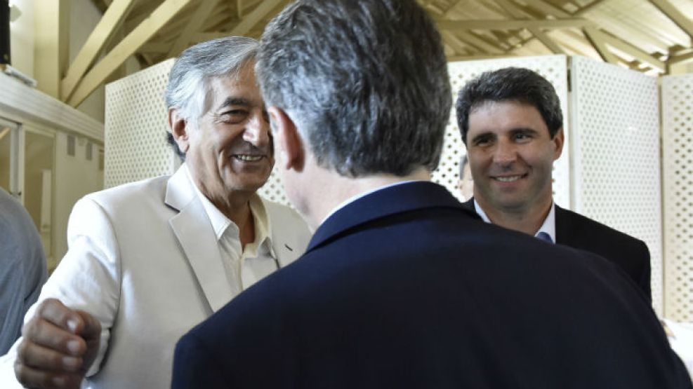 Macri se reunió en Olivos con Rodríguez Saa y el resto de gobernadores a días de asumir.