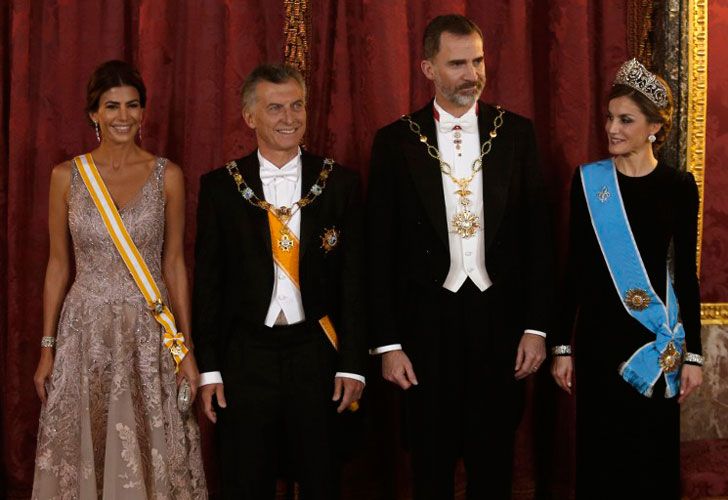 Macri y su esposa junto a los reyes de España