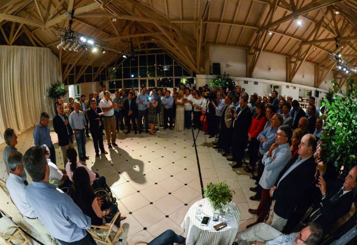 Macri compartió una cena con legisladores nacionales de Cambiemos en Olivos.