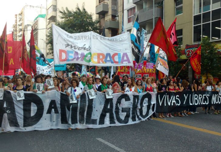 La intersección de Colón y Cañada, en pleno centro de la ciudad fue el lugar elegido para dar comienzo a la manifestación que se extendió por varias cuadras de la ciudad. 