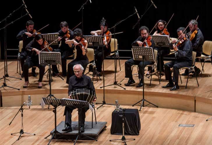 Homenaje a Astor Piazzolla en el CCK. Néstor Marconi y la Camerata Argentina.