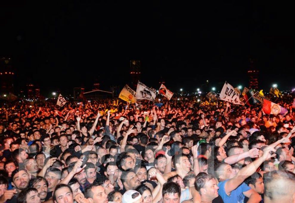 Un show esperado, en una locación que no podía contener ni controlar a la multitud.