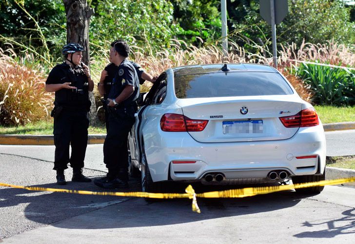 Gitanos que salían de un cumpleaños de 15 chocaron con otro auto, amenazaron a periodistas y protagonizaron incidentes