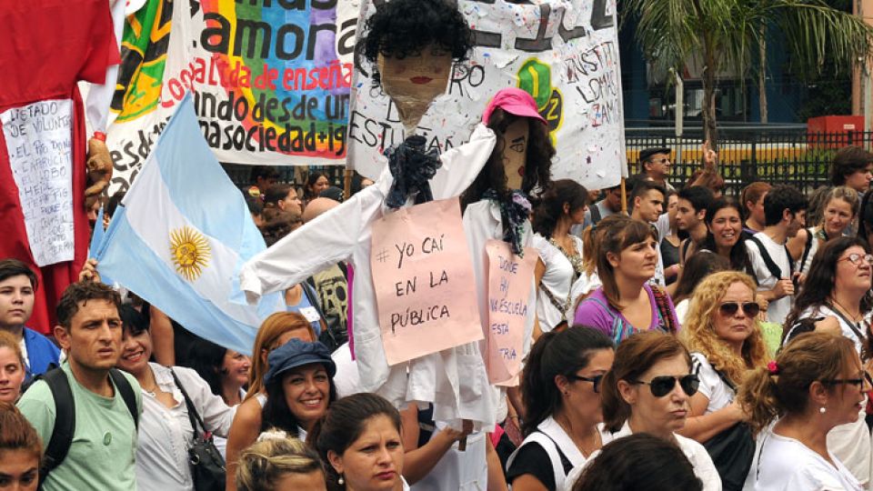 0322_marcha_mensajes_macri_g7_tel
